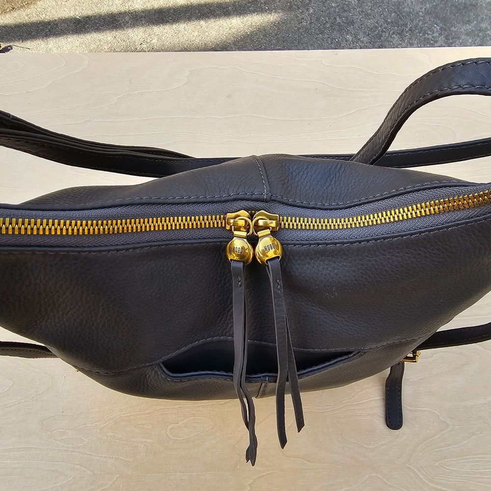Hobo Merrin Bag Covertible Bag  for Women Genuine Leather, Pristine condition - Picture 9 of 10